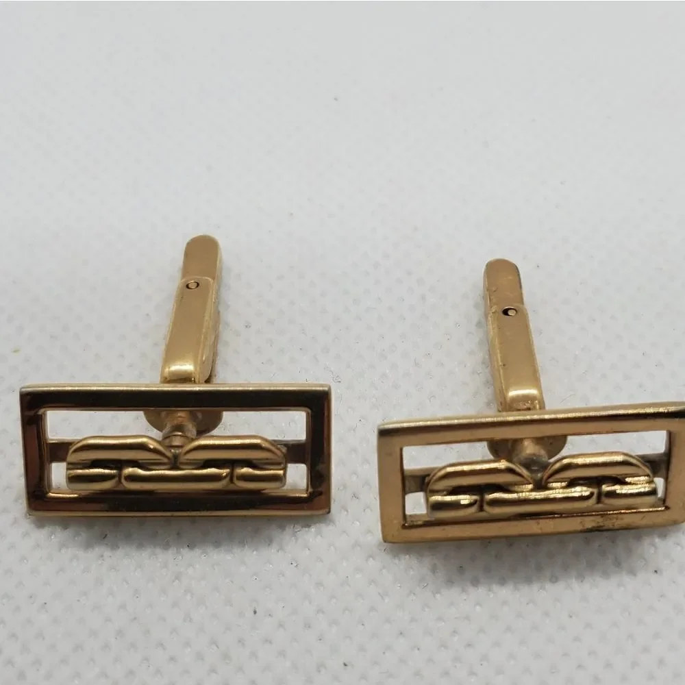Vintage Hickock USA Gold Colored Cuff Links